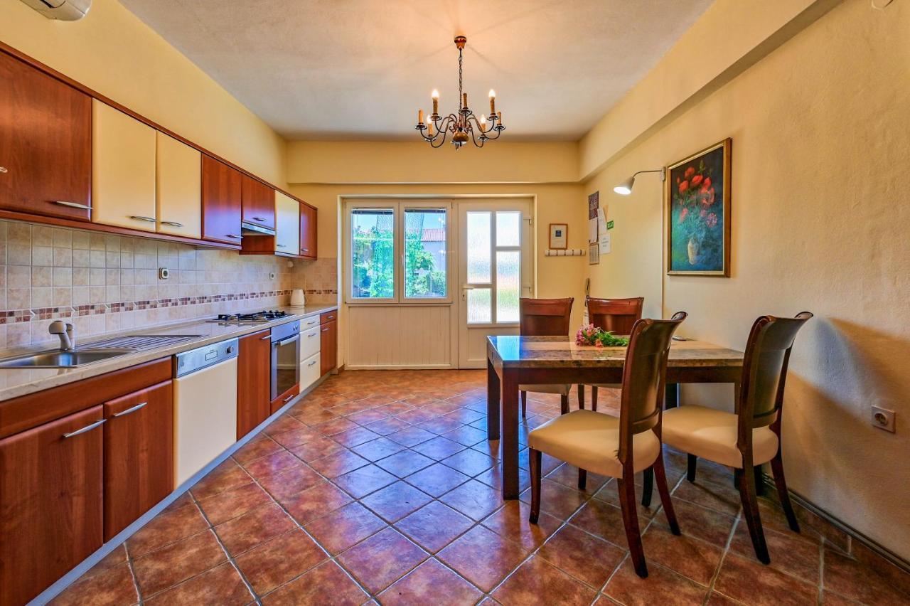 Apartament Marija *